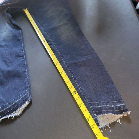 Old Navy Rockstar Midrise Released Step Hem Jeans 10 Long - Picture 10 of 11